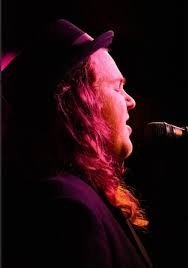 Leif Bradshaw singing