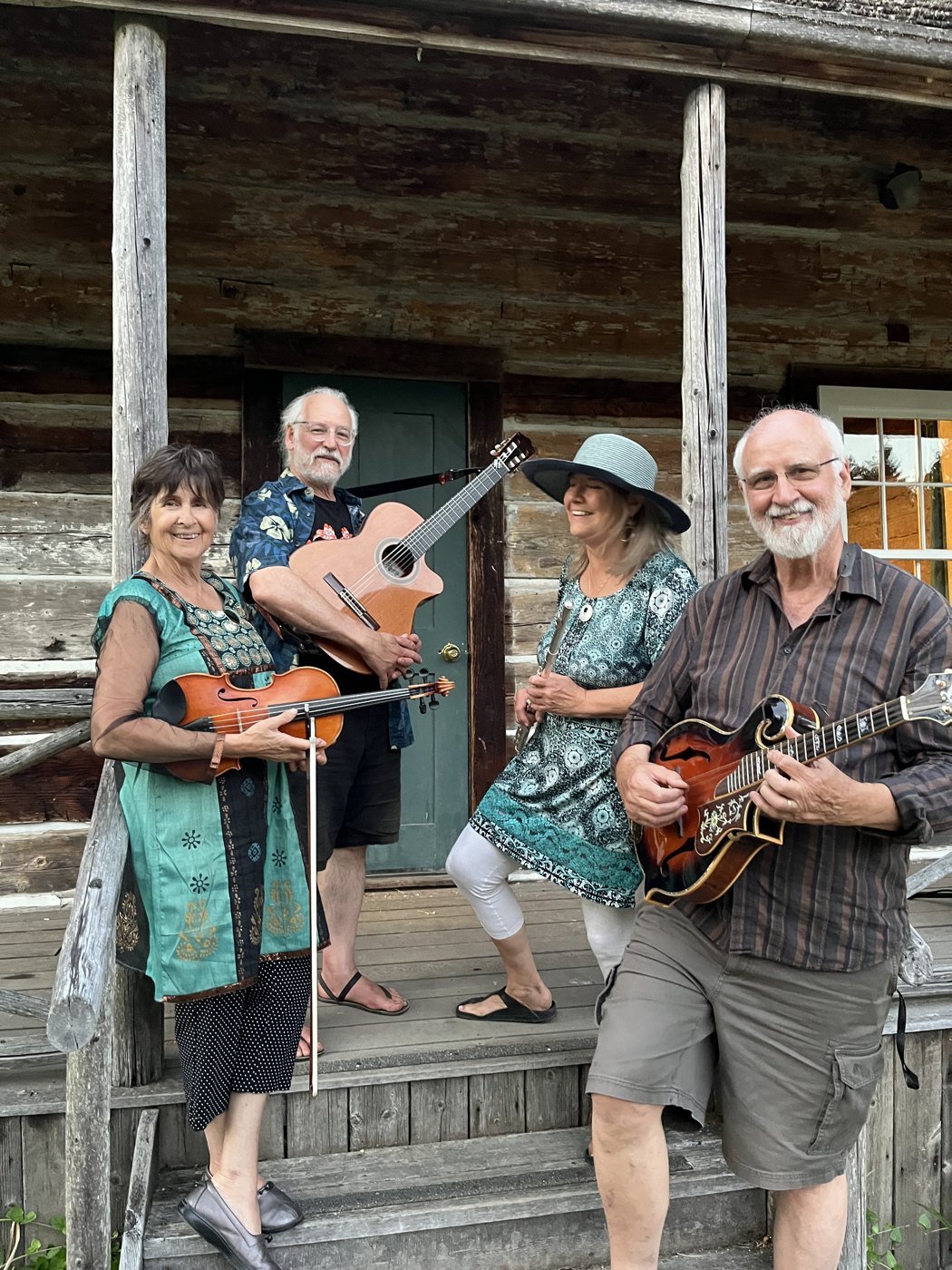 The Steluta quartet with their instruments